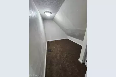 12905 Watterson Avenue, Loveland, OH 44105 - Photo 8