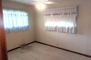 5779 Greer Road SE, Uhrichsville, OH 44683 - Photo 12