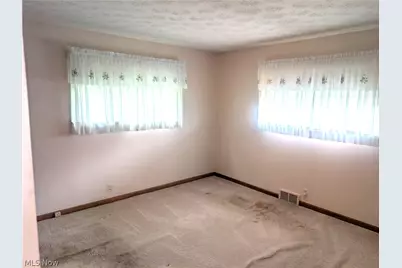 5779 Greer Road SE, Uhrichsville, OH 44683 - Photo 10