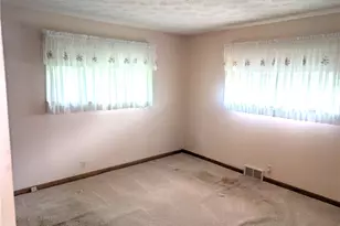 5779 Greer Road SE, Uhrichsville, OH 44683 - Photo 10
