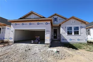 2448 Merriment Dr, Amherst, OH 44001 - Photo 2