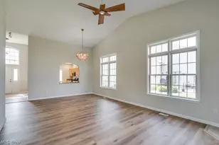 38087 Burrard Ln, Willoughby, OH 44094 - Photo 6