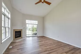 38087 Burrard Ln, Willoughby, OH 44094 - Photo 4