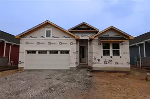 2430 Merriment Dr, Amherst, OH 44001 - Photo 2