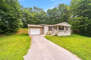 3306 Sycamore Dr, New Waterford, OH 44445 - Photo 2