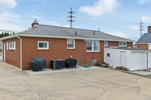 6310 Middlebranch Ave NE, Canton, OH 44721 - Photo 2