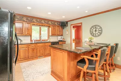 6215 Bayside Street NW, Canton, OH 44718 - Photo 8