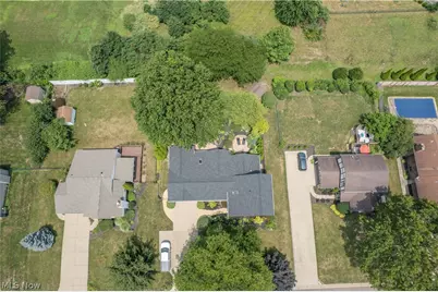 6215 Bayside Street NW, Canton, OH 44718 - Photo 2