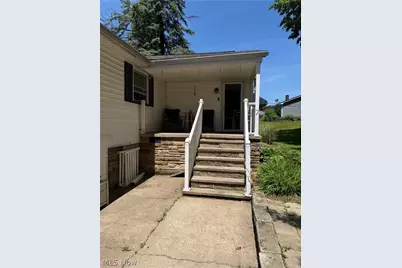 327 Cayuga Avenue NW, Canton, OH 44708 - Photo 4