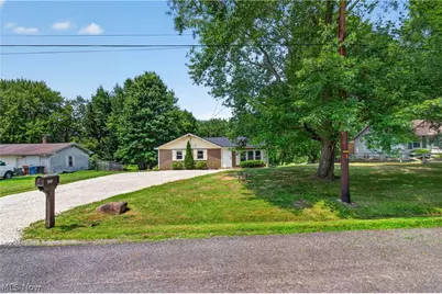 1240 Aberth Drive, Akron, OH 44320 - Photo 4