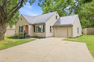 219 Aldrich Rd, Youngstown, OH 44515 - Photo 2