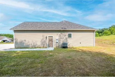 135 Hillside Drive, East Palestine, OH 44413 - Photo 12