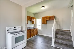 12937 Erwin Ave, Loveland, OH 44135 - Photo 6