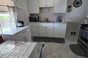 13445 Wainstead Ave, Loveland, OH 44111 - Photo 2