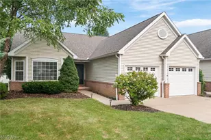 2823 Stratford Cir, Green, OH 44312 - Photo 2