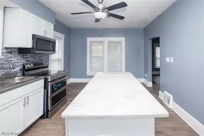 2391 27th Street SW, Akron, OH 44314 - Photo 8