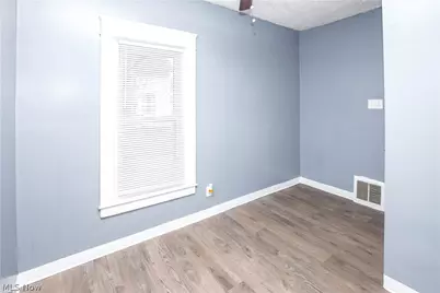 2391 27th Street SW, Akron, OH 44314 - Photo 10