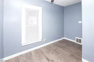 2391 27th St SW, Akron, OH 44314 - Photo 10