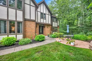 9715 Knightsbridge Ln, Concord Twp, OH 44060 - Photo 36