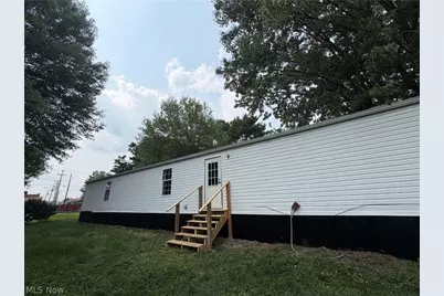 40 N Canal Street, Frazeysburg, OH 43822 - Photo 2