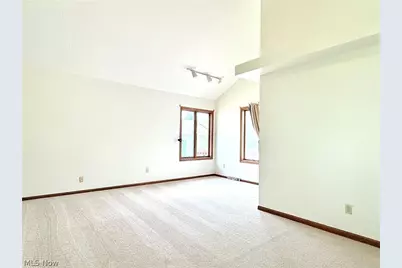 7673 Buchanan Drive, Youngstown, OH 44512 - Photo 10