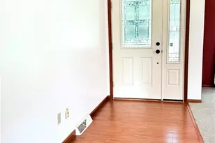 7673 Buchanan Dr, Youngstown, OH 44512 - Photo 2