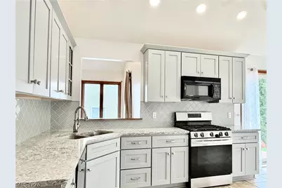 7673 Buchanan Drive, Youngstown, OH 44512 - Photo 6