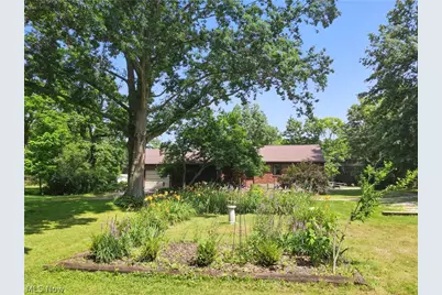 12890 Edison Street NE, Alliance, OH 44601 - Photo 46