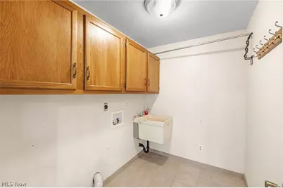 7351 Ashburton Circle NW, North Canton, OH 44720 - Photo 16