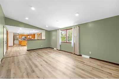 7351 Ashburton Circle NW, North Canton, OH 44720 - Photo 4