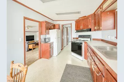 356 Golfway Drive, Painesville, OH 44077 - Photo 12