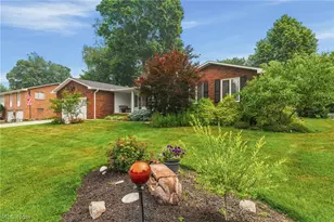 5308 Lindenwood St, Louisville, OH 44641 - Photo 2