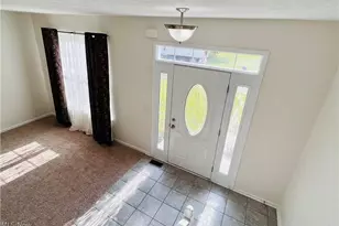 10422 Florida St, Aurora, OH 44202 - Photo 2