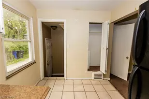 16906 Holly Hill Dr, Loveland, OH 44128 - Photo 10