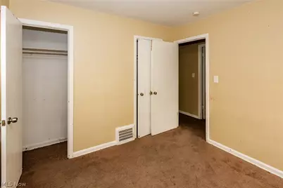 16906 Holly Hill Drive, Loveland, OH 44128 - Photo 12
