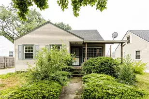 16906 Holly Hill Dr, Loveland, OH 44128 - Photo 1