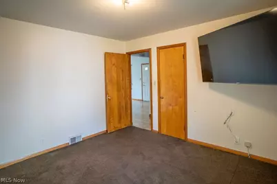1853 Evergreen Avenue, Akron, OH 44301 - Photo 14