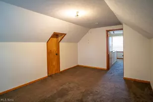 1853 Evergreen Ave, Akron, OH 44301 - Photo 18