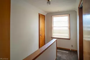1853 Evergreen Ave, Akron, OH 44301 - Photo 16
