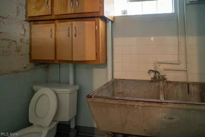 1853 Evergreen Avenue, Akron, OH 44301 - Photo 22