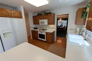 1958 E 84th St, Loveland, OH 44103 - Photo 8