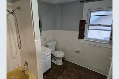 1098 Big Falls Avenue, Akron, OH 44310 - Photo 12