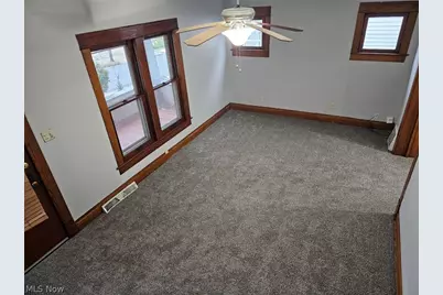 1098 Big Falls Avenue, Akron, OH 44310 - Photo 6