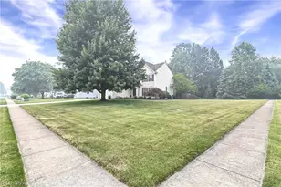 34900 Clear Creek Dr, North Ridgeville, OH 44039 - Photo 4