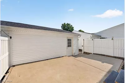 2040 Carlile Drive, Uniontown, OH 44685 - Photo 6