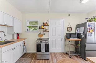 220 Morton Rd, Vermilion, OH 44089 - Photo 6