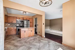 4402 Valleyside Rd, Loveland, OH 44135 - Photo 12