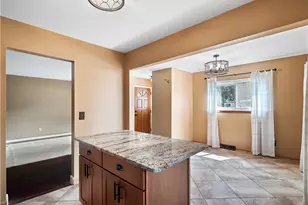 4402 Valleyside Rd, Loveland, OH 44135 - Photo 10