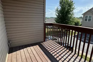 393 Caleb Dr, Akron, OH 44321 - Photo 2