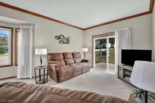 205 Village Dr, Green Hills, OH 44131 - Photo 4